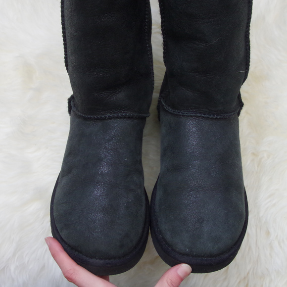 Rare UGG Classic Tall Black Metallic Shimmer Boots - Picture 3 of 8
